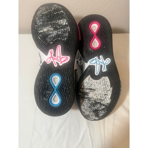 Nike Kyrie Infinity 8.5Y (Women’s 10 / Men’s 8.5) Basketball Shoes - Picture 6 of 8